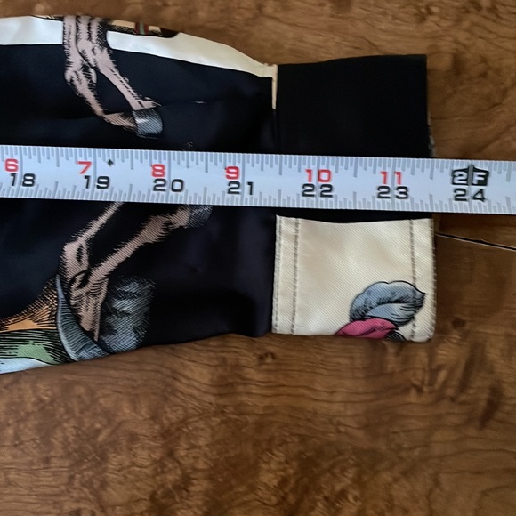 Blouse size 2 WATHNE measurements in pictures. It’s silk - Picture 9 of 9